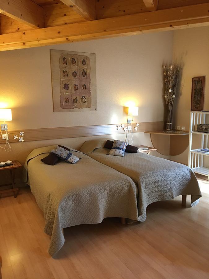 La Villa Des Pins Verrieres  Exteriör bild