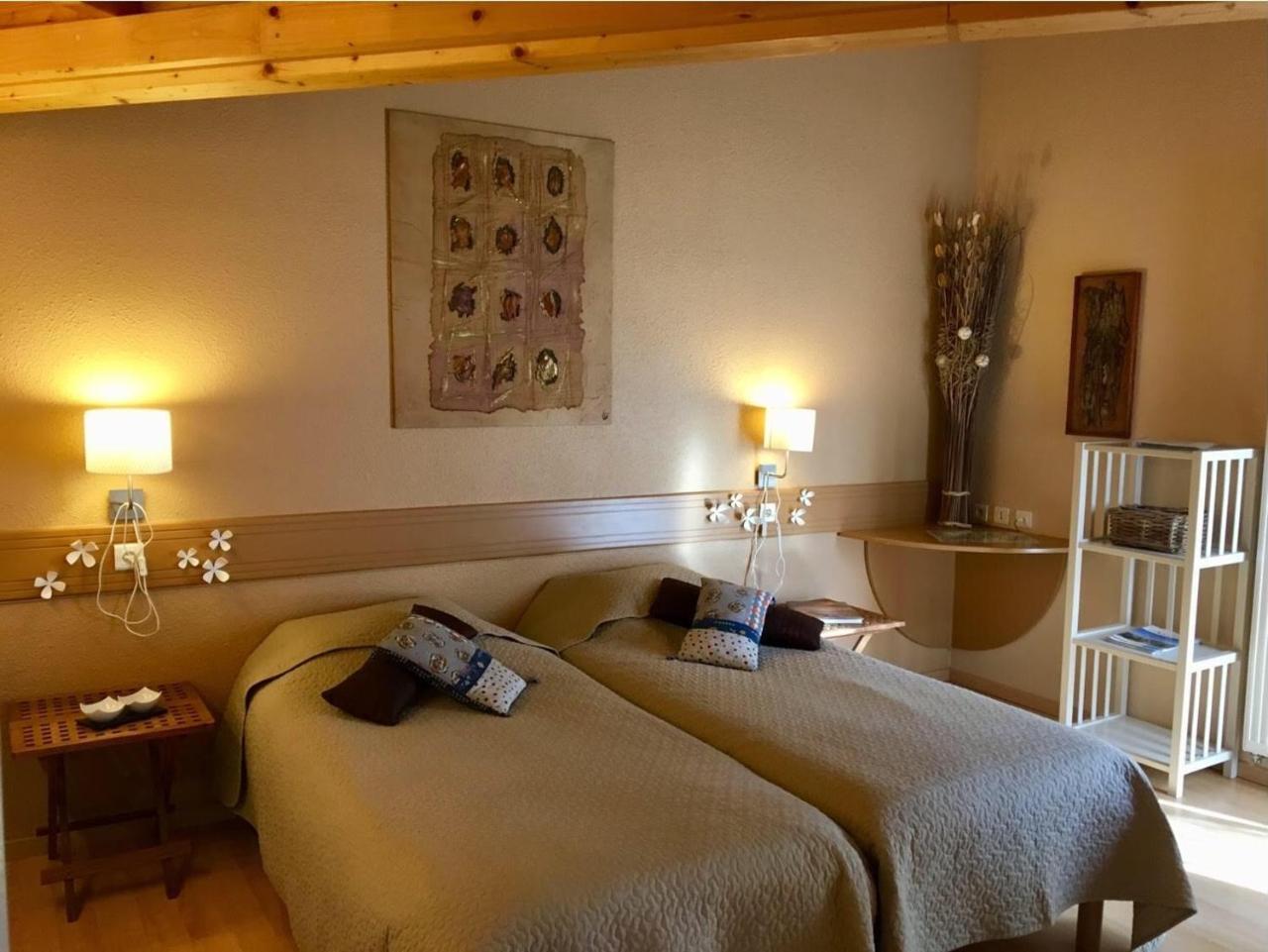 La Villa Des Pins Verrieres  Exteriör bild